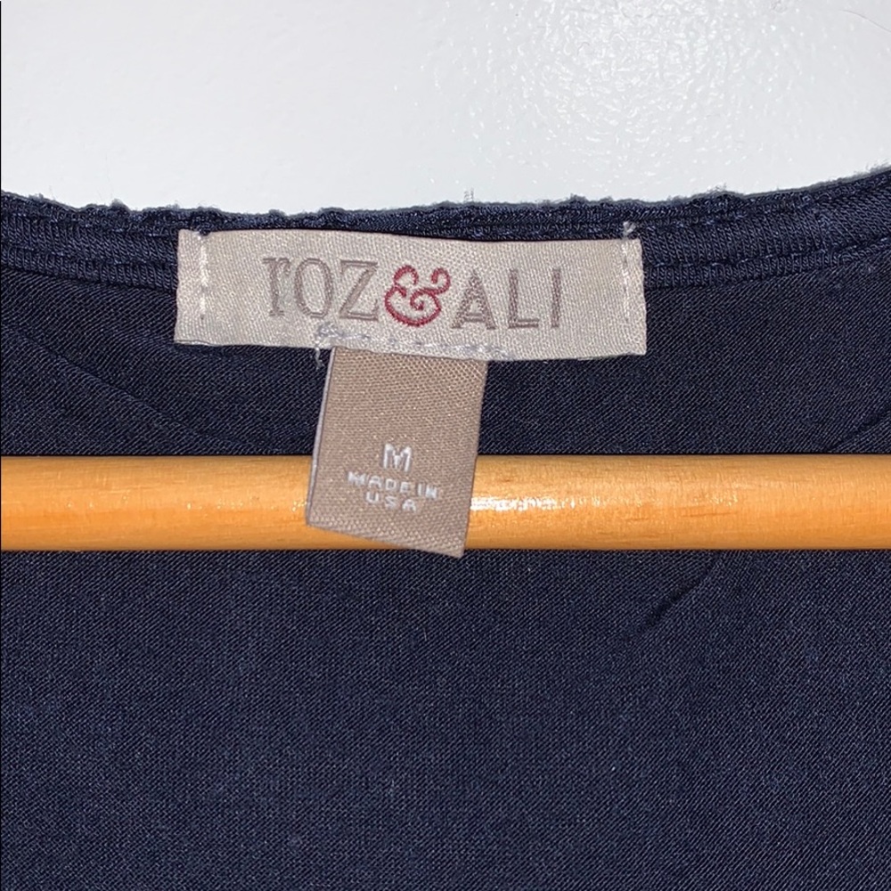 Lace top - Picture 2 of 4
